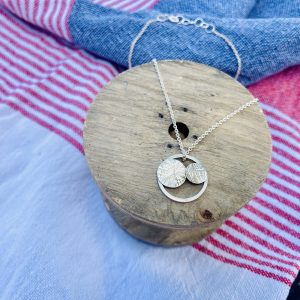 bijou femme cadeau collier geometrique cercle artisanal fait main piece unique argent 1