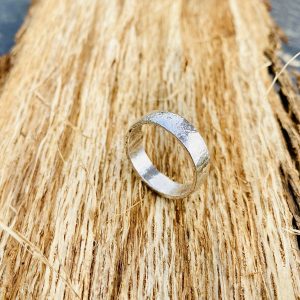 alliance anneau bague mixte réticulé déstructuré en argent fabrication artisanale originale française